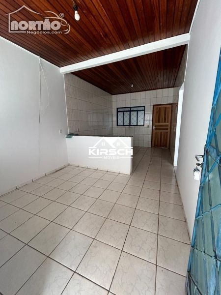 Casa à venda com 3 quartos, 65m² - Foto 2