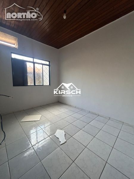 Casa à venda com 3 quartos, 65m² - Foto 8