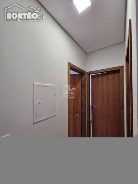 Casa à venda com 3 quartos, 164m² - Foto 6