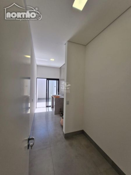 Casa à venda com 1 quarto, 192m² - Foto 8