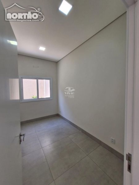 Casa à venda com 1 quarto, 172m² - Foto 4