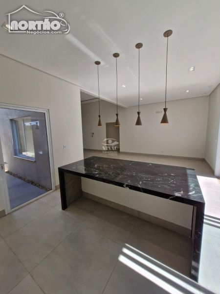 Casa à venda com 1 quarto, 172m² - Foto 7