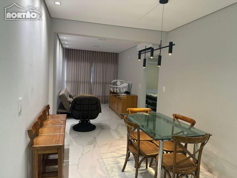 Casa à venda com 3 quartos, 56m² - Foto 2