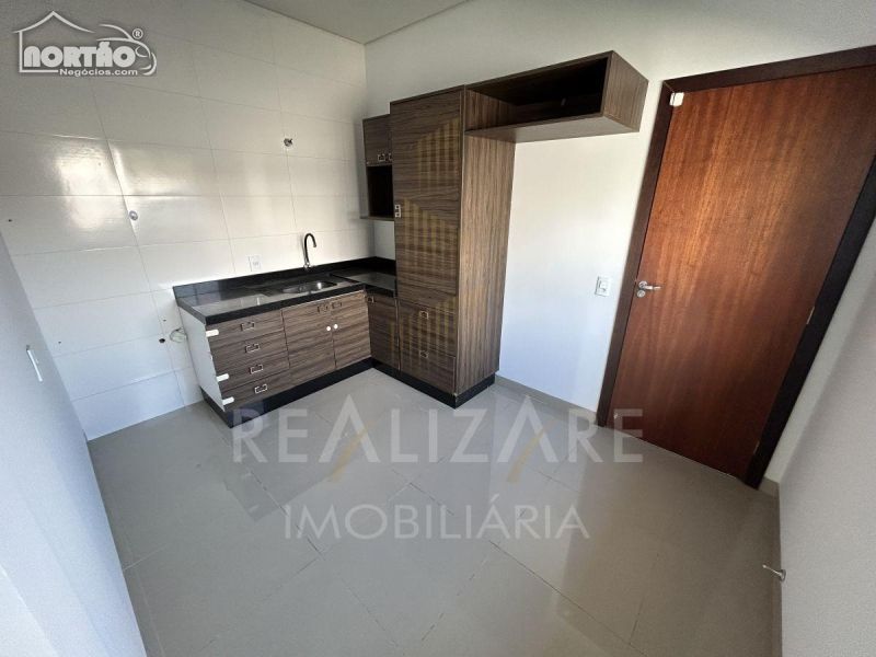 Casa à venda com 3 quartos, 95m² - Foto 5