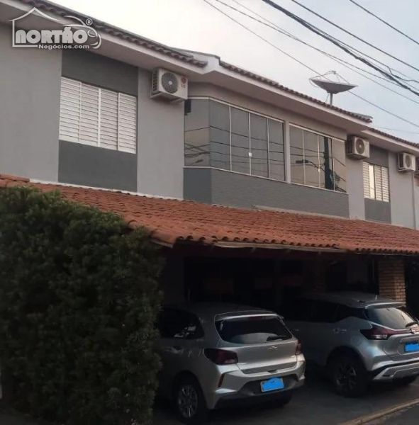 Casa à venda com 3 quartos, 140m² - Foto 2