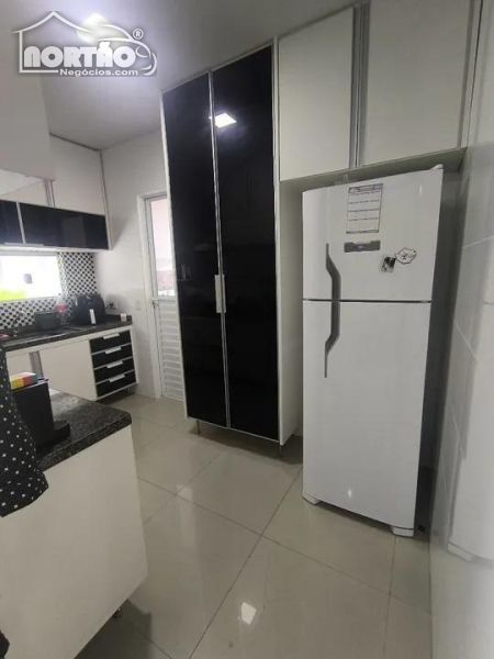 Casa à venda com 3 quartos, 120m² - Foto 6