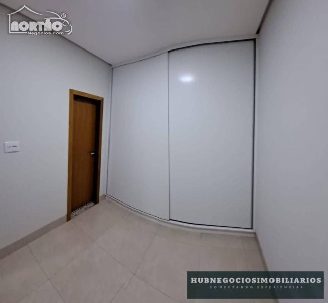 Casa à venda com 5 quartos, 250m² - Foto 10