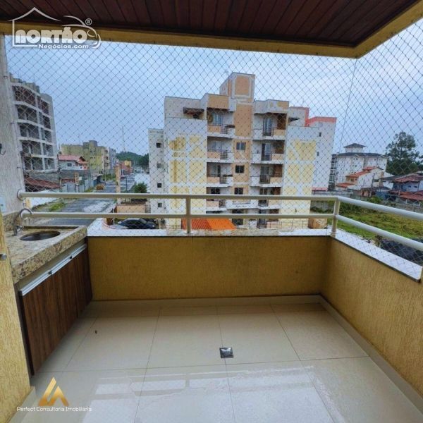 Casa à venda com 3 quartos, 68m² - Foto 6