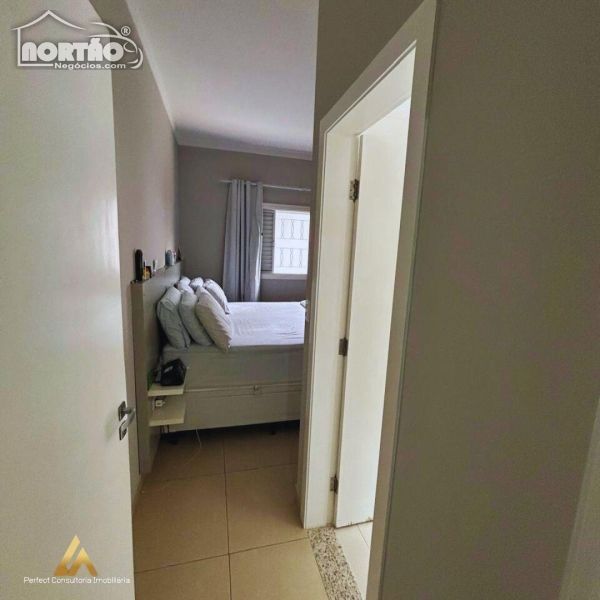 Casa à venda com 3 quartos, 125m² - Foto 5