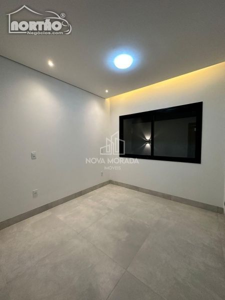 Casa à venda com 4 quartos, 175m² - Foto 8