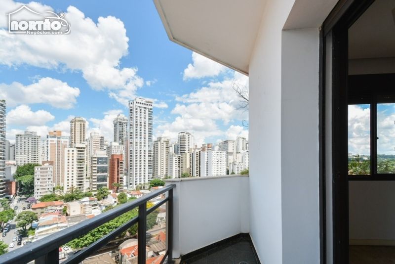 Casa à venda com 4 quartos, 274m² - Foto 10