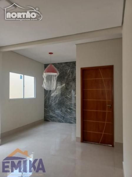 Casa à venda com 3 quartos, 200m² - Foto 5