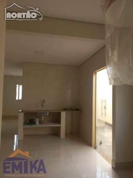 Casa à venda com 3 quartos, 200m² - Foto 7