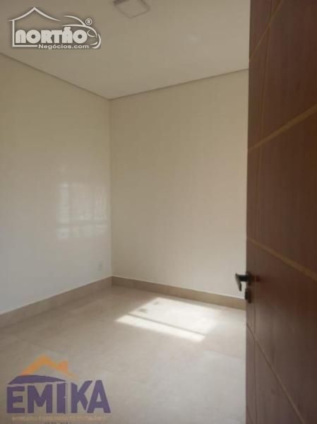 Casa à venda com 3 quartos, 200m² - Foto 8