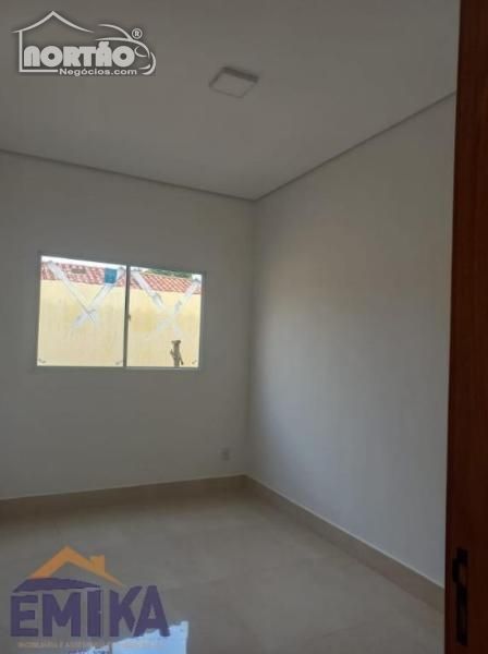 Casa à venda com 3 quartos, 200m² - Foto 10