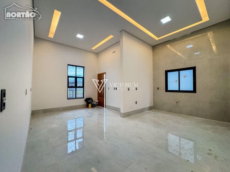 Casa à venda com 3 quartos, 87m² - Foto 3