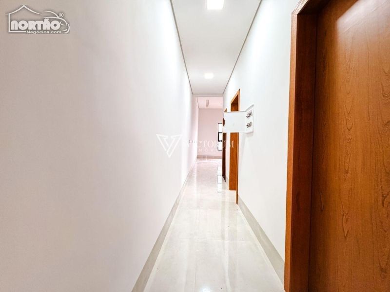 Casa à venda com 3 quartos, 87m² - Foto 6