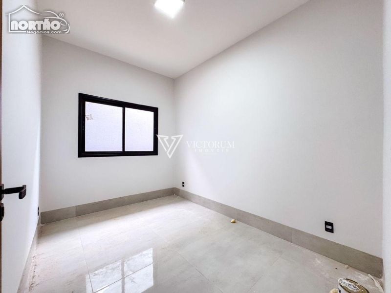 Casa à venda com 3 quartos, 87m² - Foto 8