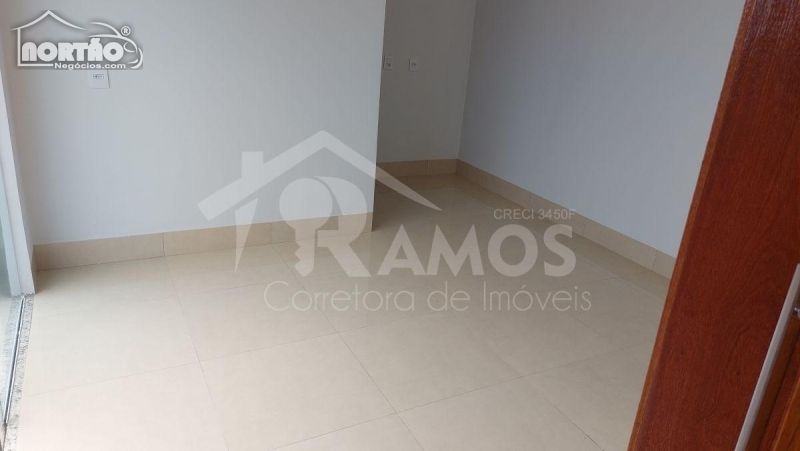 Casa à venda com 2 quartos, 117m² - Foto 6