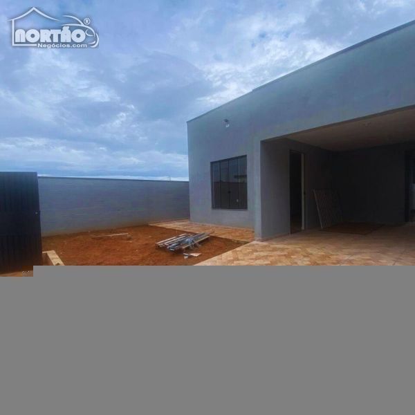 Casa à venda com 4 quartos, 220m² - Foto 3