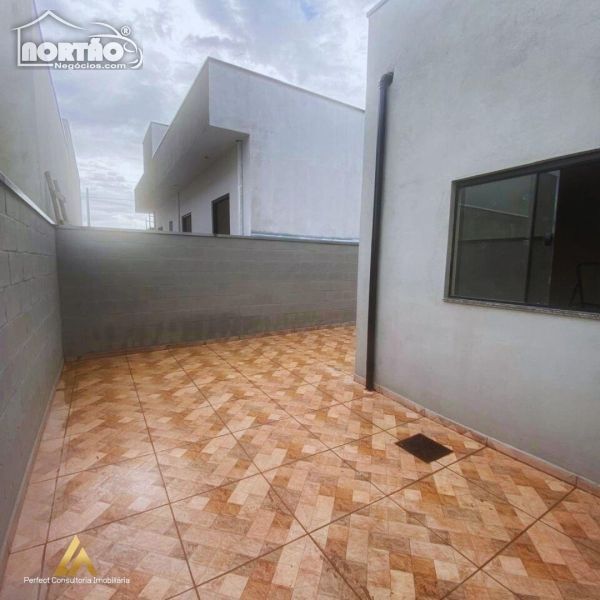 Casa à venda com 4 quartos, 220m² - Foto 5