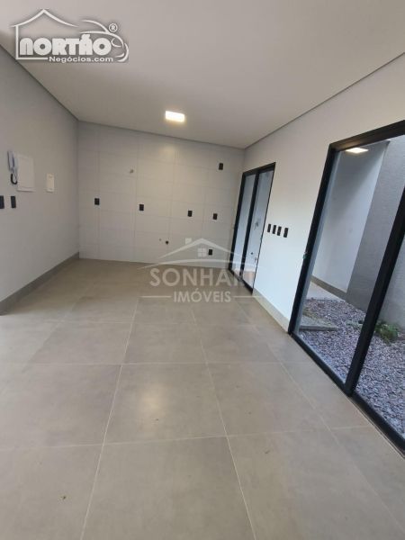 Casa à venda com 3 quartos, 102m² - Foto 10