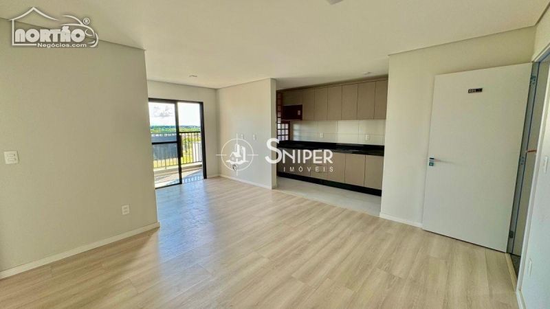 Casa à venda com 2 quartos, 60m² - Foto 3