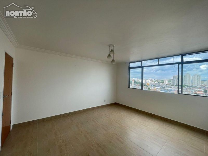 Casa à venda com 5 quartos, 110m² - Foto 4