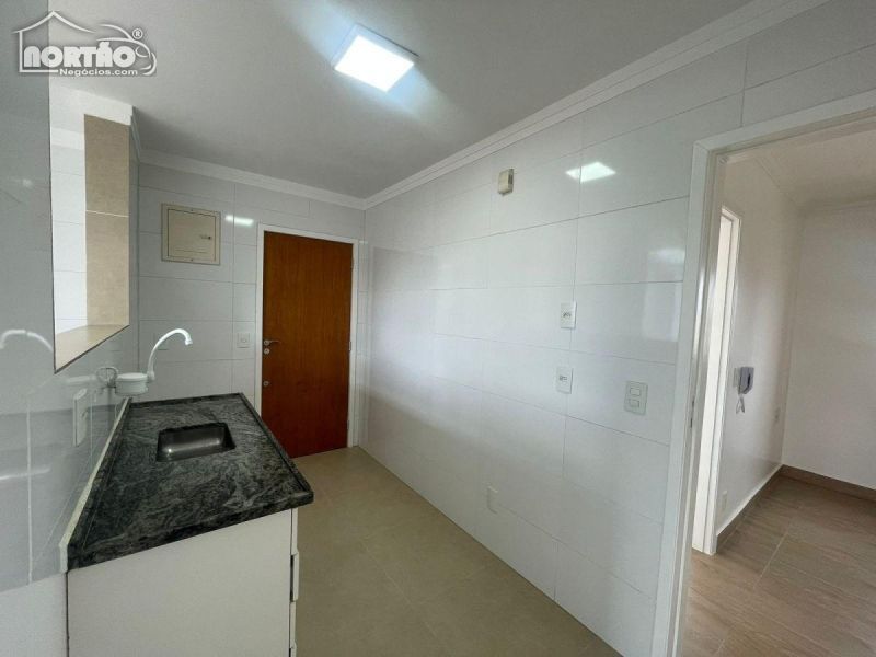 Casa à venda com 5 quartos, 110m² - Foto 5