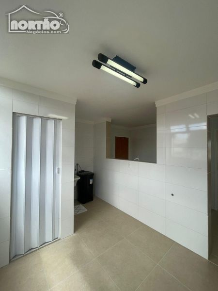 Casa à venda com 5 quartos, 110m² - Foto 7