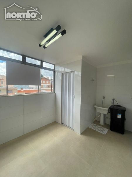 Casa à venda com 5 quartos, 110m² - Foto 9