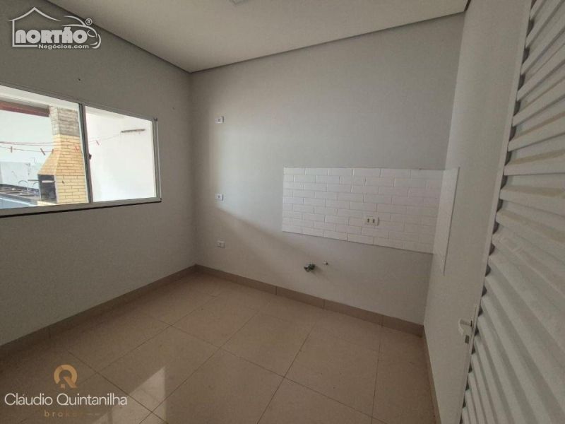 Casa à venda com 3 quartos, 140m² - Foto 9