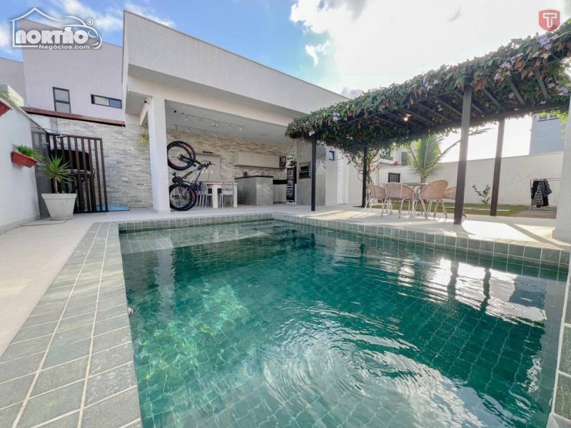 Casa à venda com 6 quartos, 432m² - Foto 4