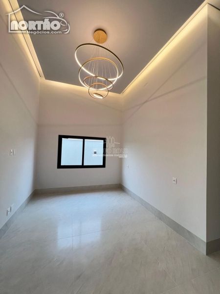 Casa à venda com 1 quarto, 175m² - Foto 8