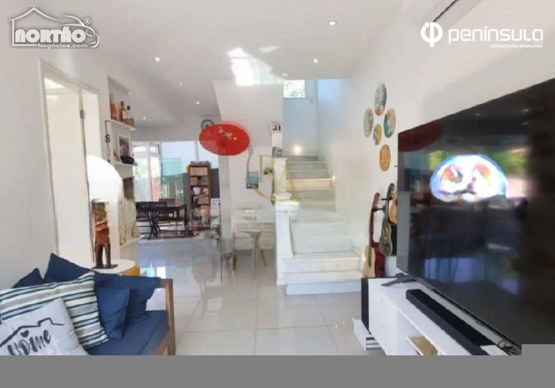 Casa à venda com 3 quartos, 116m² - Foto 3