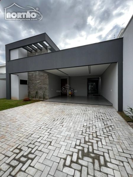 Casa à venda com 3 quartos, 160m² - Foto 2