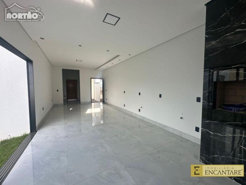 Casa à venda com 3 quartos, 137m² - Foto 3