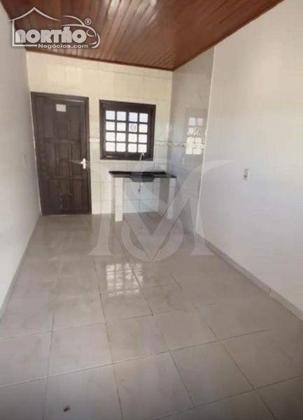 Casa à venda com 3 quartos, 60m² - Foto 6