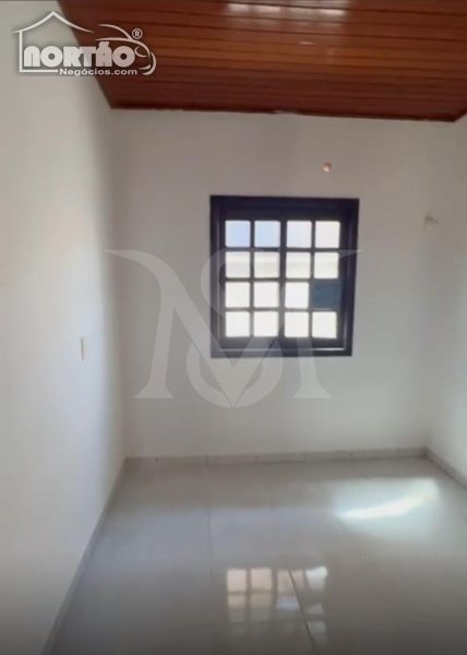 Casa à venda com 3 quartos, 60m² - Foto 10