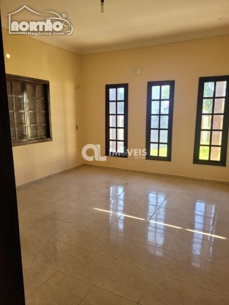 Casa à venda com 4 quartos, 150m² - Foto 4