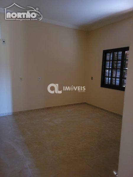 Casa à venda com 4 quartos, 150m² - Foto 9