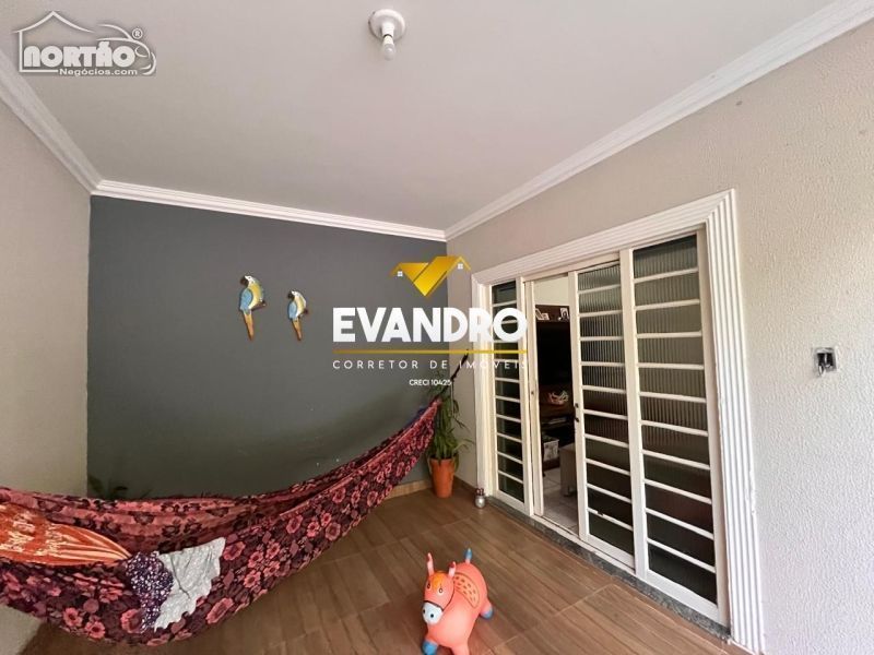 Casa à venda com 4 quartos, 170m² - Foto 5