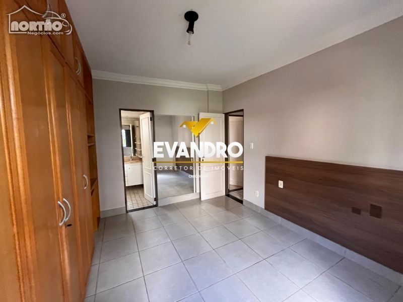 Casa à venda com 3 quartos, 90m² - Foto 5