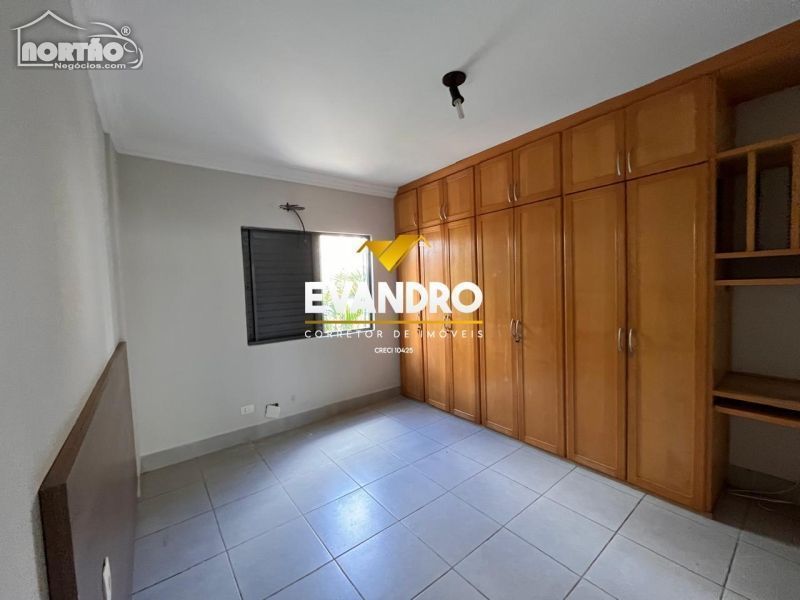 Casa à venda com 3 quartos, 90m² - Foto 9