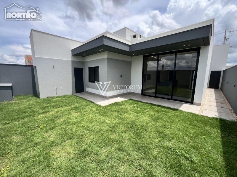 Casa à venda com 4 quartos, 125m² - Foto 9