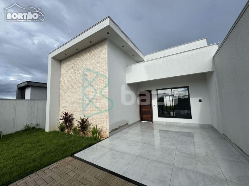 Casa à venda com 4 quartos, 107m² - Foto 1