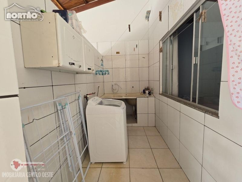 Casa à venda com 3 quartos, 164m² - Foto 4