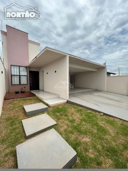 Casa à venda com 4 quartos, 174m² - Foto 1