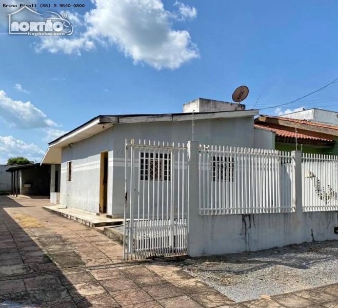 Casa à venda com 3 quartos, 138m² - Foto 2