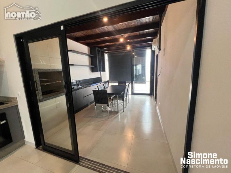 Casa à venda com 3 quartos, 174m² - Foto 6